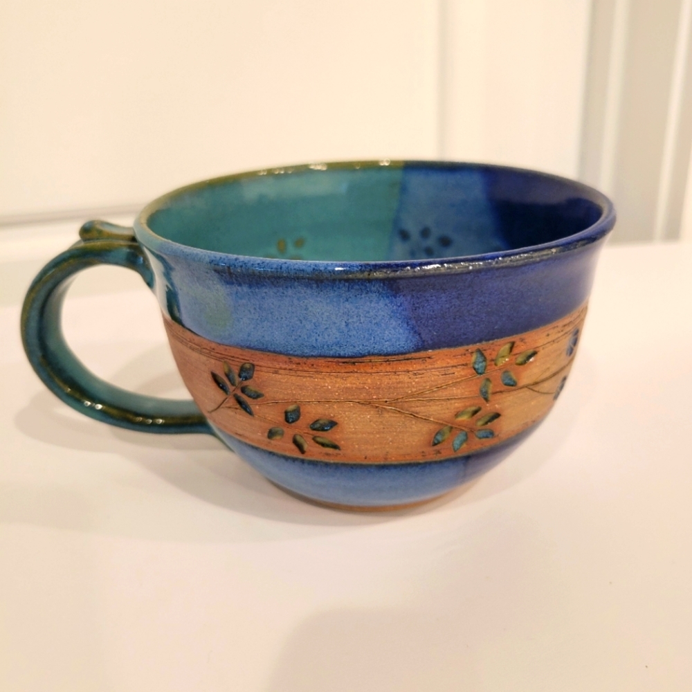 HAND MADE SOUP MUG SIGNED BY ARTIST 2012